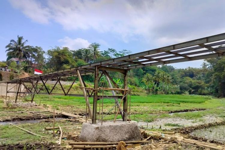 Warga Terisolir selama 59 Tahun, Jembatan Baru di Kuningan Jawa Barat Ini Jadi Solusi Hubungkan Daerah yang Dipisahkan oleh Waduk, Panjangnya…