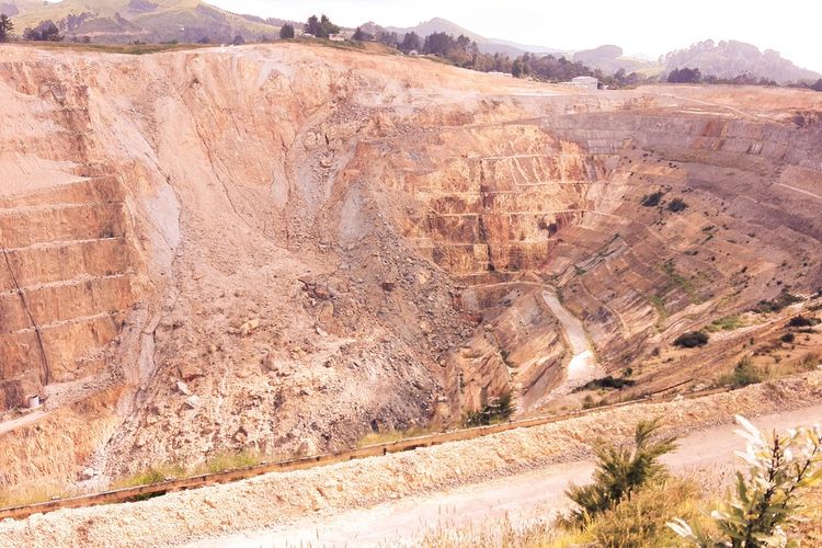 Targetkan Produksi Emas 500 Ton per Hari, PT Wilton Makmur Indonesia Tbk Catatkan Kerugian Besar