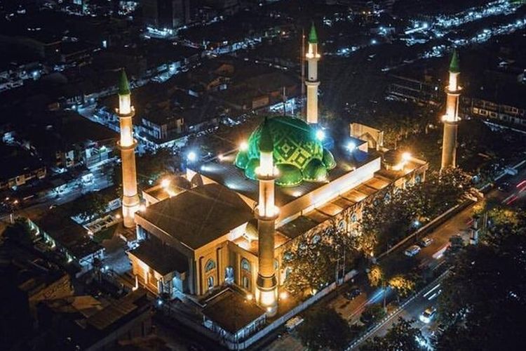 Dibangun pada Tahun 1925, Masjid Terbesar ke-2 di Kalimantan Timur Ini Jadi Saksi Bisu Ribuan Mualaf Bersyahadat