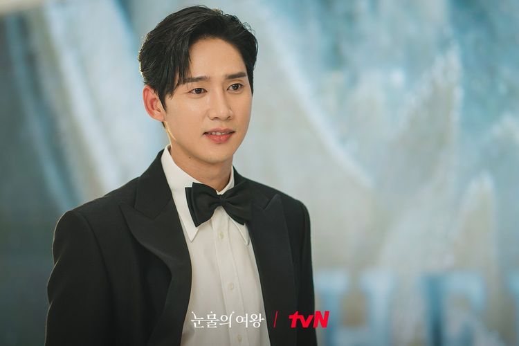 Park Sung Hoon Bertransformasi Jadi Investor yang Terselubung Misteri dalam Drama ‘Queen of Tears’