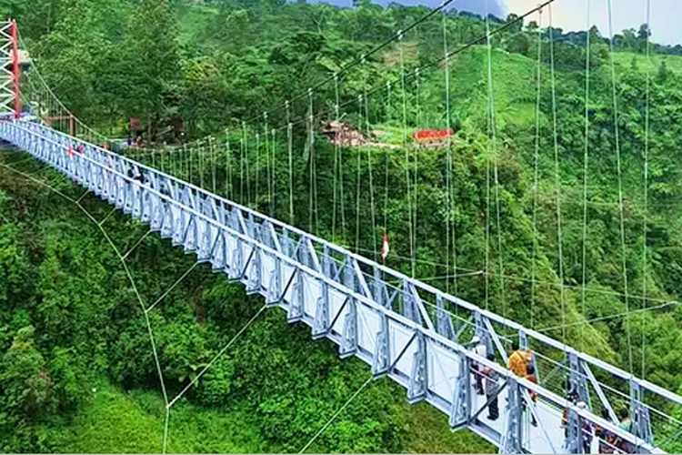 Berkat Dana Rp10,27 Miliar, Jembatan Gantung di Jawa Barat Ini Bikin Warga Indramayu Tak Lagi Andalkan Perahu Getek Lintasi Sungai Cipunagara