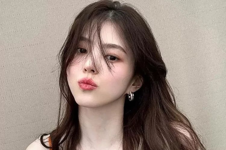 Han So Hee Mengubah Akun Instagramnya Menjadi Privat di Tengah Skandal Kencannya Dengan Ryu Jun Yeol