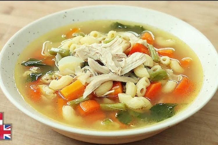 Ingin Makan Menu Sahur Berkuah Tanpa Santan? Inilah Resep Sup Ayam Makaroni, Dijamin Menyegarkan!