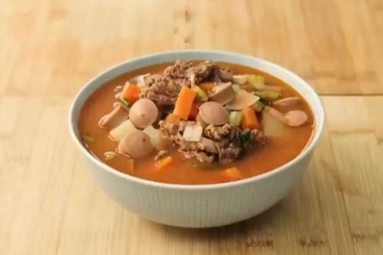 Cukup 15 Menit! Ini Dia Resep Sup Tomat Daging Iris yang Cocok Jadi Menu Sahur Praktis