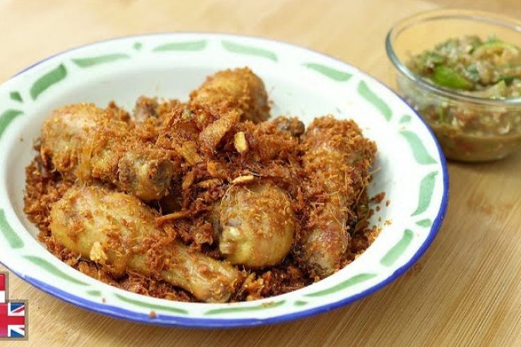Menu Buka Puasa Rumahan, Resep Ayam Goreng Serundeng Bawang, Dijamin Dagingnya Empuk dan Gurih!