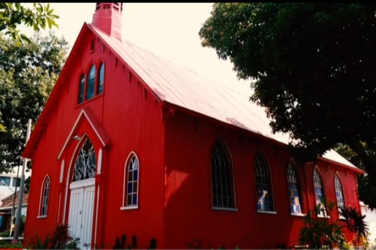 Bangunannya Mirip Gereja Tua di Eropa, Wisata Religi di Probolinggo Jadi Sorotan Bule Internasional
