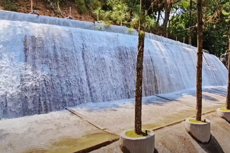 Terbesar di Indonesia, Wisata Air Terjun Buatan di Puncak Bogor Ini Tawarkan Sensasi Healing Cantik Paling Instagrammable