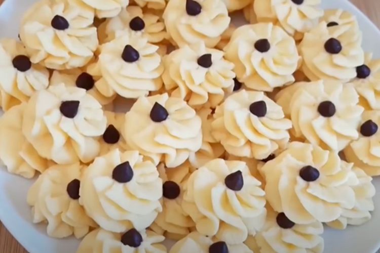 Modal 3 Bahan Tanpa Oven, Resep Semprit Susu Teflon Ini Cocok Jadi Isian Toples Kue Kering Lebaran, Semua Pasti Bisa Buat!