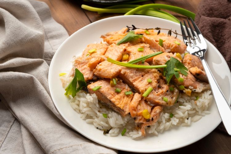 Tinggal Cemplung Rice Cooker, Resep Nasi Ayam Hainan Ini Spesial Buat Menu Sahur Praktis Anak Kos yang Lagi Diet