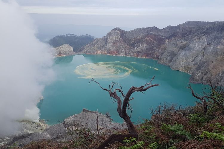 Diakui UNESCO, Geopark di Jawa Timur Ini Punya Danau Dengan Tingkat Keasaman Tertinggi di Dunia