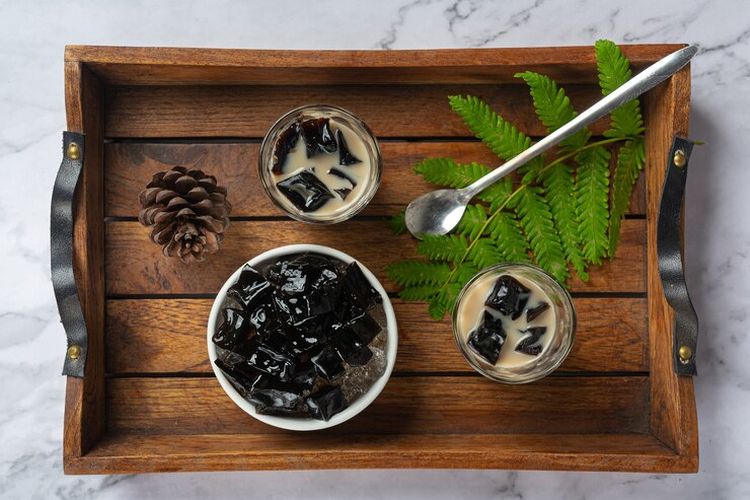 Dijamin Ampuh, Inilah Cara Menyimpan Cincau Hitam Biar Tidak Bau dan Anti Kerut hingga 30 Hari