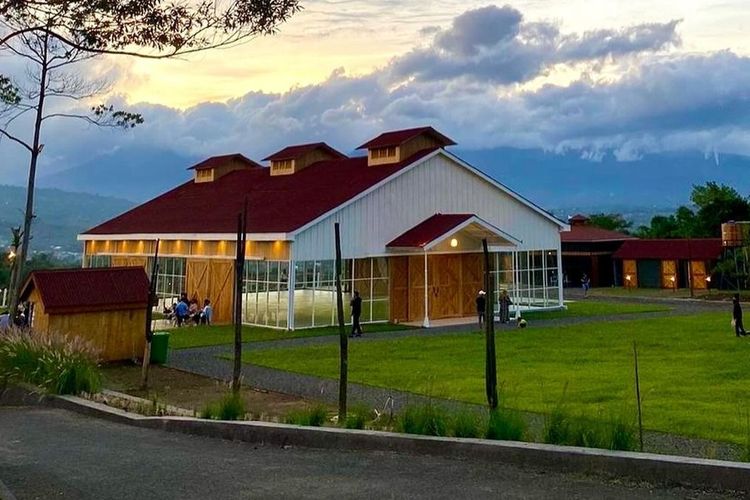 Dijuluki Swiss Van Java! WIsata di Kota Garut Ini Punya Pemandangan Hijau Keren Khas Eropa, Bisa Tebak?