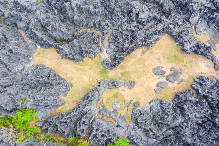Menyisir Pesona Eksotisme Taman Batu Purba di Pangkep, Rasakan Sensasi Berpetualang Kembali ke Zaman Purbakala