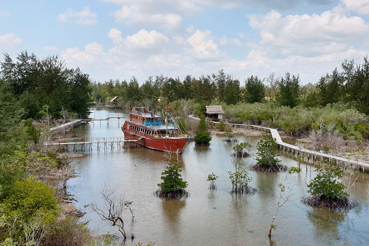 Dulunya Bekas Tambang, Kawasan di Belitung Ini Disulap Menjadi Area Wisata yang Dikelilingi oleh Hutan Mangrove