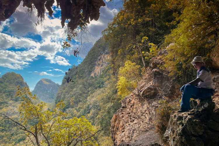 Menyusuri Keindahan Gua Prasejarah di Pangkep, Tawarkan Pesona Kristal Alam Perut Bumi yang Mengagumkan: Ada Aula di Dalamya?