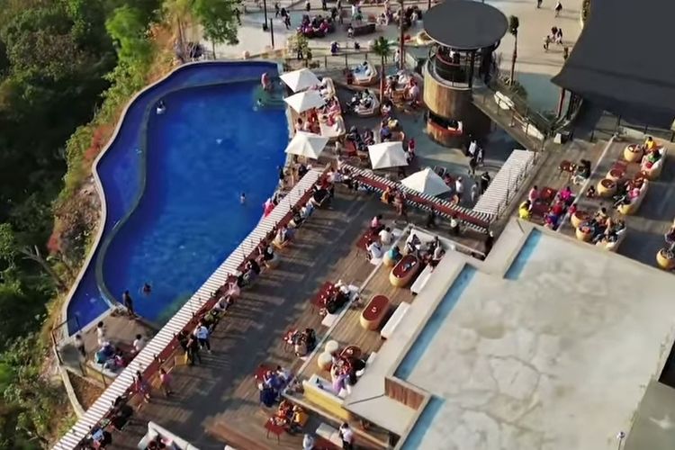 Gak Perlu ke Bali, Tempat Wisata Jogja Ini Tawarkan Indahnya Sunset dari Atas Tebing yang Mirip Uluwatu