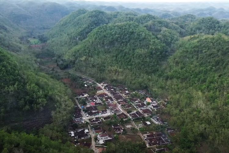 Waktu Siang Cuma 6 Jam, Desa Unik dengan Matahari Telat Terbit dan Cepat Tenggelam Ini 74 Km dari Jogja