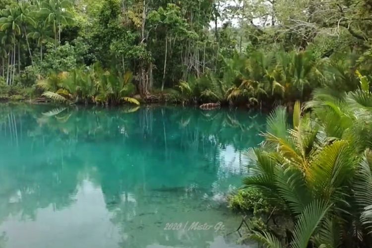 Danau Bak Blau, Wisata Alam Bengkulu ‘Laguna Mata Biru’ Ini Terletak di Pulau Terluar Indonesia, Yakin Gak Mau Kesini?