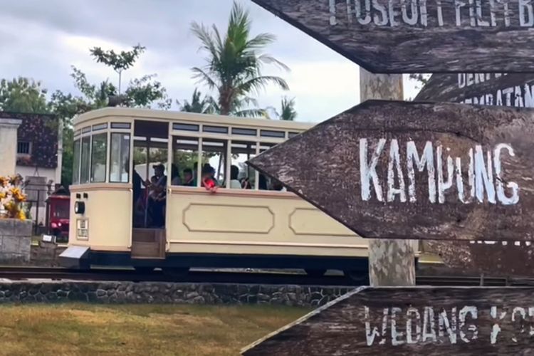Berjuluk Mini Hollywood Jogja, Hidden Gem Sleman Ini Jadi Surganya Hunting Foto Vintage Sambil Naik Trem