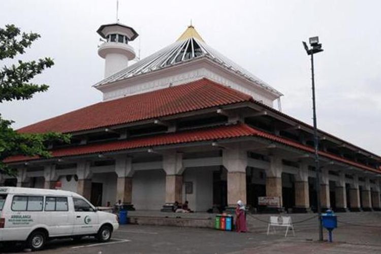 Dibangun pada Abad ke-15, Masjid Kuno di Surabaya Ini Terdapat Sumur di Tengah Bangunan yang Mengandung Kadar  Air Zamzam