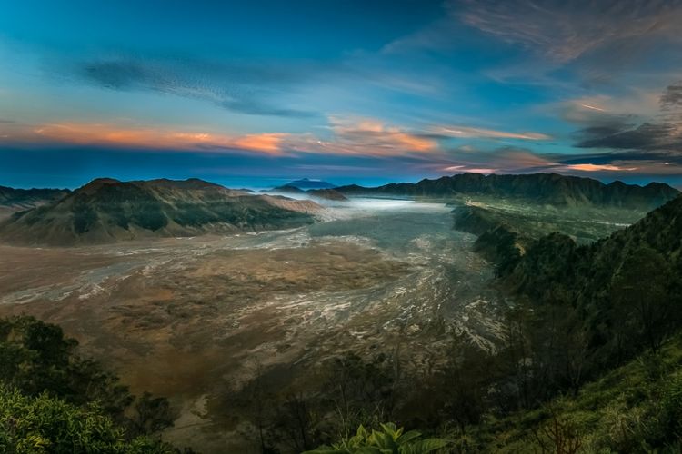 Berada di Ketinggian 2900 Mdpl, Puncak Tertinggi di Lumajang Ini Suguhkan Panorama Negeri di Atas Awan