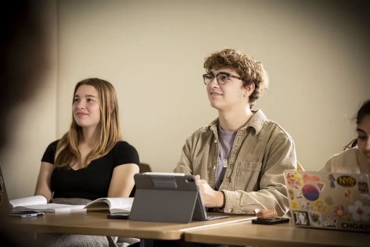 Perlu Modal Pendidikan Rp853 Juta, SMA Elit di Amerika Utara Ini Miliki Program Khas dan Khusus, Apa Saja?