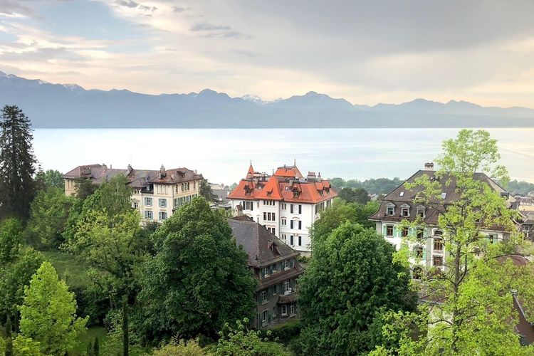 Didirikan pada tahun 1882, Sekolah Asrama Tertua di Swiss Ini Dimiliki oleh Satu Keluarga Selama 5 Generasi