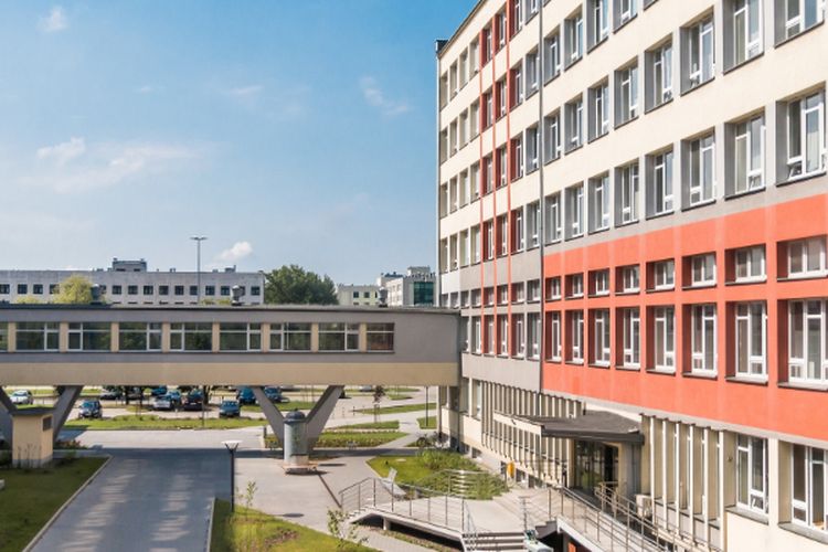 Intip 3 SMA Swasta Terbaik di Surabaya Berdasarkan Nilai UTBK, Salah satunya Peringkat 2 Nasional!