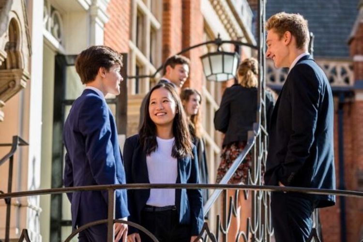 Berusia Lebih dari 450 Tahun, Sekolah Elit di Inggris Ini Gabungkan Fasilitas Modern dengan Bangunan Kuno Bergaya Victoria