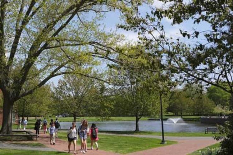 Berdiri di Lahan Seluas 226 Hektar, Sekolah Elit di Amerika Serikat Ini Miliki Fasilitas Super Lengkap: Ada Lapangan Golf?