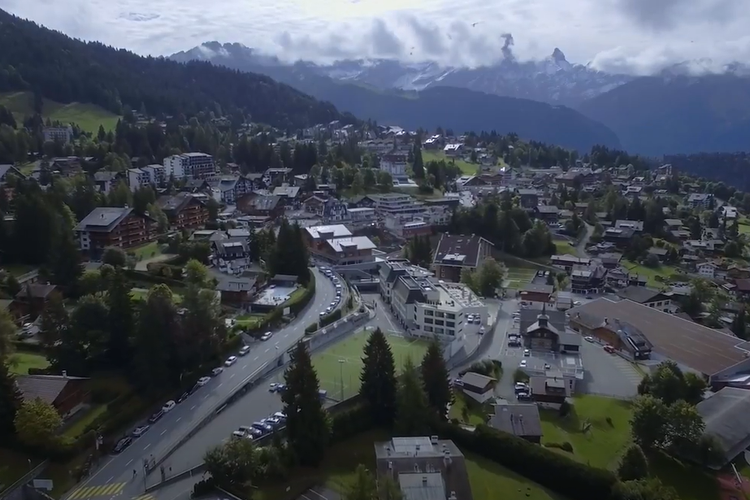 Demi ‘Kejar’ Sinar Matahari, Sekolah Tertua di Swiss Ini Rela Pindah ke Desa Pelosok Pegunungan Alpen