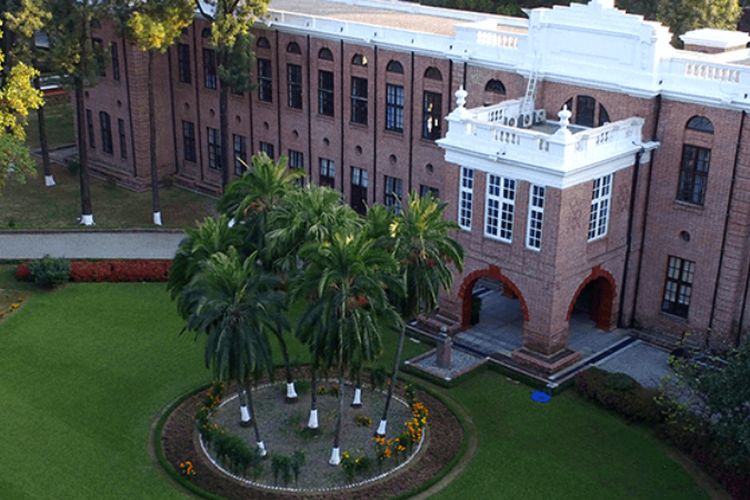 Juara Top 10 SMA Terbaik di India, 97 Persen Siswa Sekolah Elit Dekat Himalaya Ini Raih Skor IGCSE Tertinggi Predikat ‘Luar Biasa’