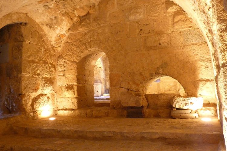 Paling Unik di Indonesia, Masjid dan Gereja di Papua Ini Dibangun di Kedalaman 1.760 Meter Perut Bumi