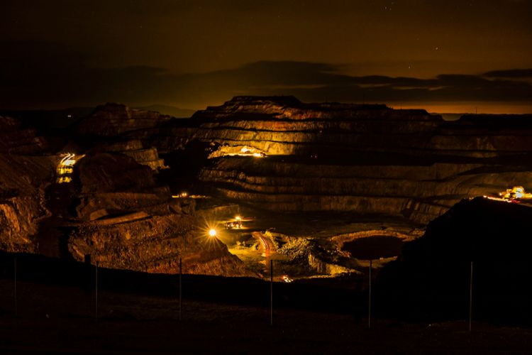 Berhias Emas 293 Juta Ton! Daratan ‘Harta Karun’ di Sumbawa Barat Ini Hanya Ada Satu Kerukan Jumbo, tapi…