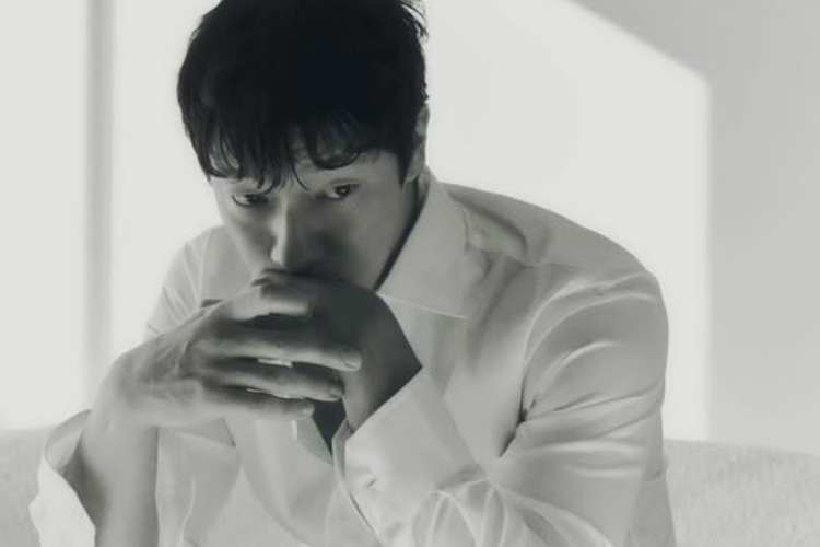 Son Suk Ku Pertimbangkan Peran baru di Film Komedi Sci-Fi Adaptasi Webtoon Populer Bertajuk ‘Moon You’