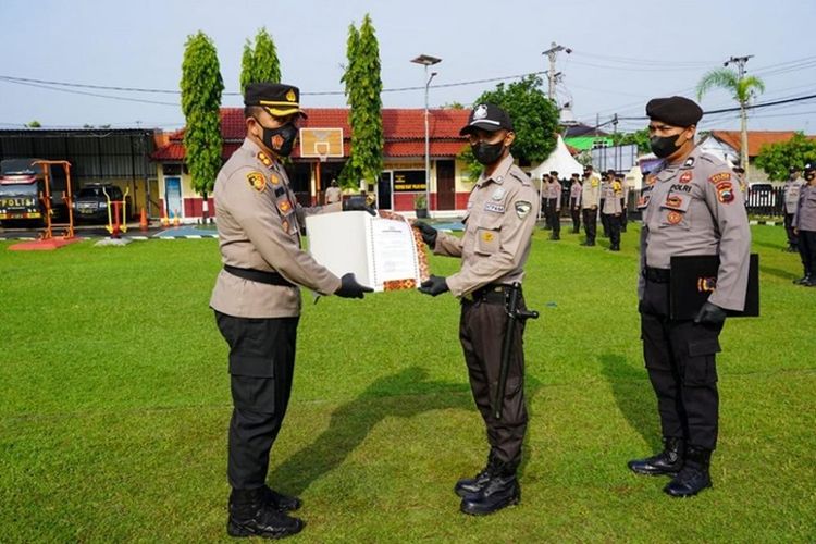 Masa Pendidikannya Cuma 5 Bulan, ASN Polri Lulusan SMA Ini Bisa Dapat Gaji setara UMR Solo