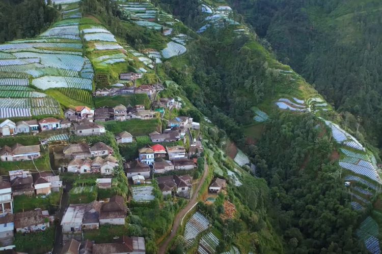 Salah Langkah Pindah Alam, Desa Tempel Jurang di Boyolali, Jawa Tengah Ini Keindahannya Pacu Adrenalin