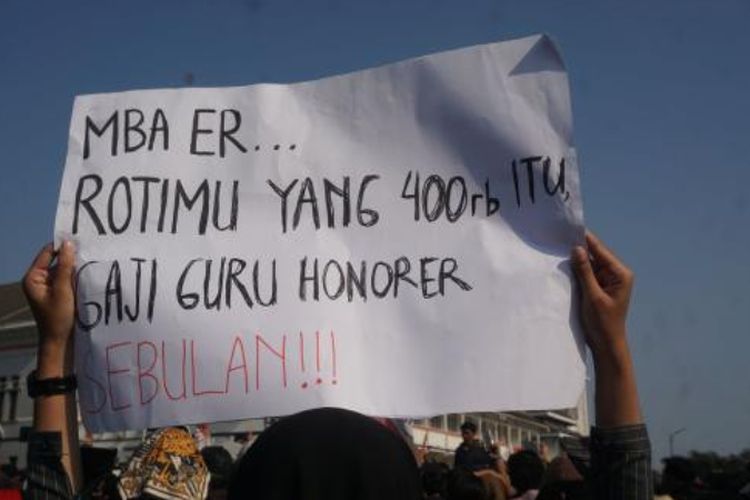 Roti Erina Gudono Seharga dengan Gaji Guru Honorer, Begini Fakta Jadi Guru di Indonesia