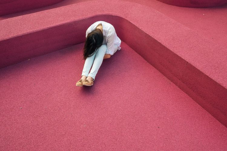 Patah Hati Bikin Orang Jakarta Merasa Jadi Kaum Paling Tidak Bahagia, Kamu Relate?