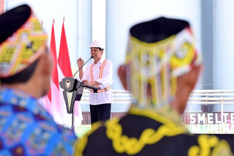 Investasi Rp16 Triliun, Jokowi: Megaproyek SGAR di Kalimantan Barat Langkah Awal Hilirisasi Indonesia!