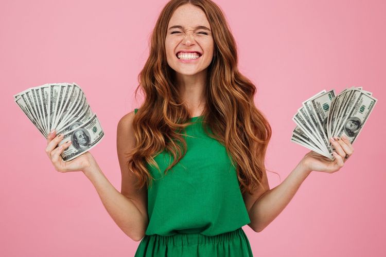 Jarang Disadari! 5 Ciri Wanita Pembawa Rezeki Besar Bagi Suami, Salah Satunya Selalu Terlihat Polos