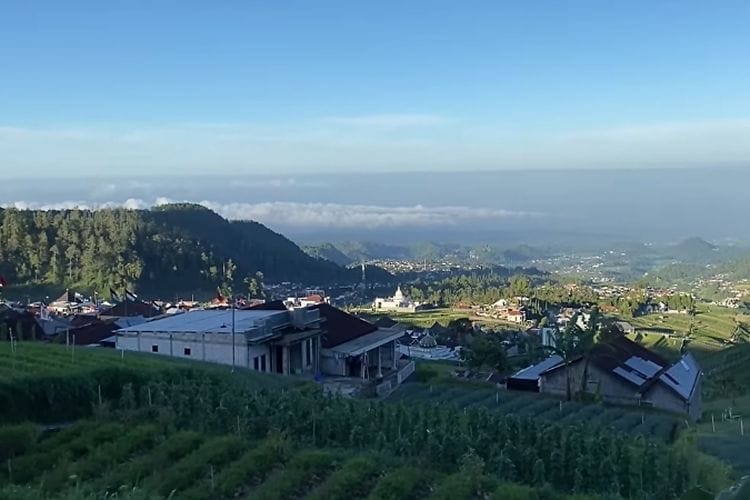 Bak Permata Tersembunyi di Balik Gunung Lawu! Kampung Cantik di Tawangmangu ini Bikin Betah Wisatawannya