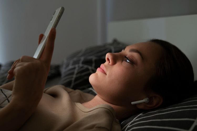 Sleep Call Tak Selamanya Romantis, Ada Efek Buruk yang Bisa Menghantui Kesehatan Anda