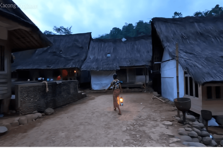 3 Kampung di Indonesia yang Menolak Masa Depan, Ternyata Begini Alasannya