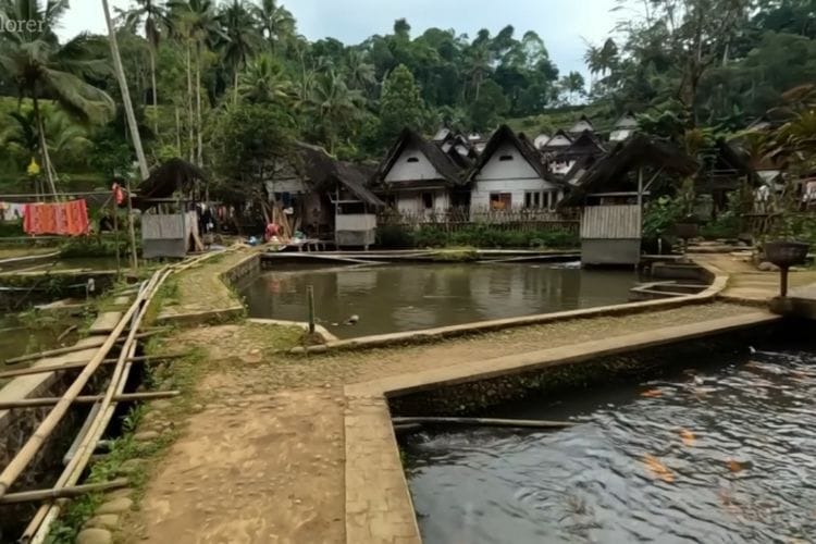 Kampung di Pelosok Tasikmalaya, Jawa Barat Ini Suasananya bak Hidup di Zaman Baheula