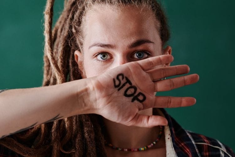 Berhenti Ucapkan 9 Hal yang Menyakiti Dirimu Sendiri, Percayalah 85% Overthinking Tidak Nyata