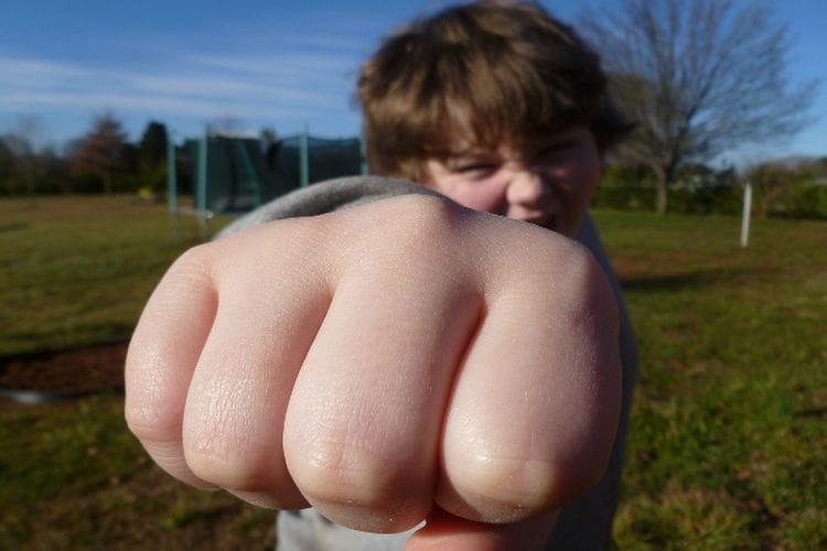 Intip Kepribadian Seseorang dari 3 Bentuk Kepalan Tangan,  Orang dengan Sifat Penyabar Posisi Ibu Jarinya Unik