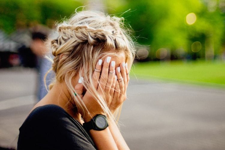 3 Tanda Inner Child Terluka, Trauma Masa Kecil Membawa Anda Tumbuh Jadi si Pemalu