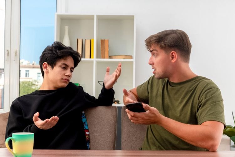 5 Ucapan Beracun si Pendiam Tapi Diam-Diam Nyelekit, Awas Emosi Anda Rawan Dipermainkan