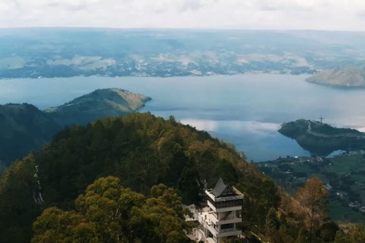 Penampakan Desa Unik di Pesisir Danau Toba, Sumatera Utara Ini Mirip Pedesaan New Zealand